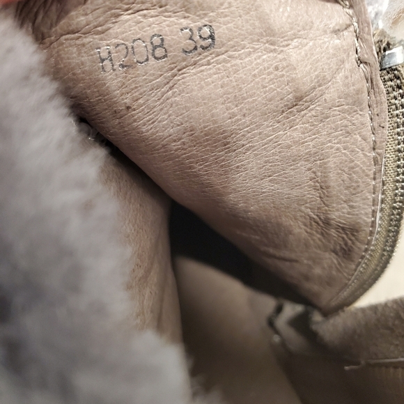 NEW Antelope Fur Trim Ankle Boot Taupe Gray - Picture 10 of 11